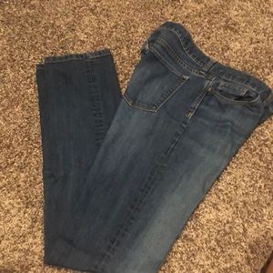 Women’s Banana Republic skinny jeans.